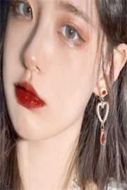 警告：女巫開局抱走恐怖遊戲BOSS