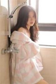 除夕夜，繼子把親爹的遺照放在了主位上