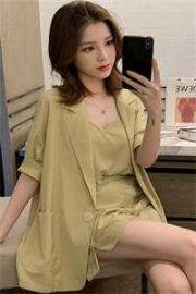 重生軍旅不愛紅妝愛武裝