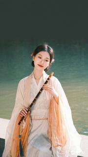 搬空仇家，隨母改嫁被繼兄當寶寵