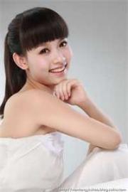 退婚當天，三崽帶我閃婚千億隱富