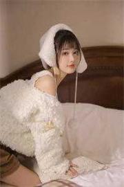 她曾愛如飛蛾，卻換來背叛的烈火