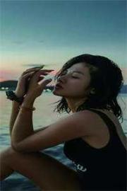 被渣女害死後，我穿魂富二代