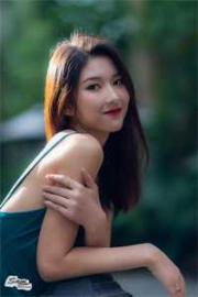 八零拒嫁！做白月光不如搞錢香